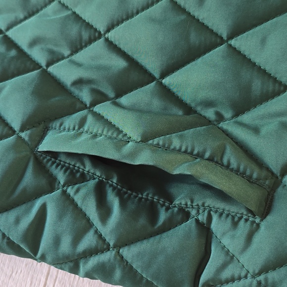 Crown & Ivory Quilted Vest | Forest Green | Diamond Stitch | Boys Size M - Picture 4 of 11